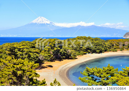 View of Mount Fuji from Toda Port/Mihama Beach (Numazu City, Shizuoka Prefecture) [February 2026] 136950864