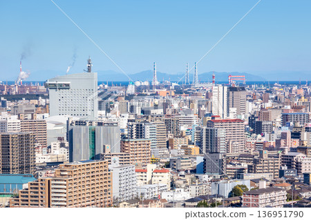 大分市、別府灣和四國山脈 大分市、別府灣和四國山脈 136951790