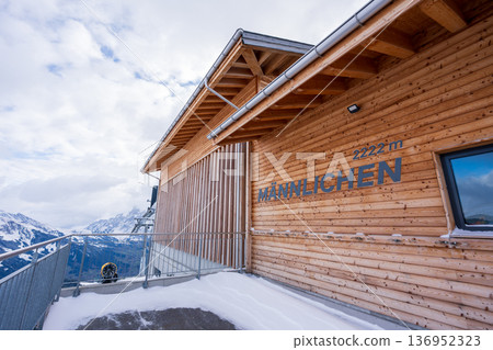 Männlichen 纜車站的外部。格林德瓦, 伯爾尼州, 瑞士 136952323