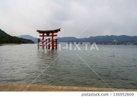 在嚴島神社的鳥取 136952600