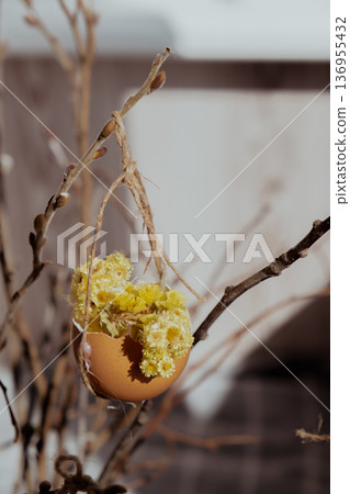Creative handmade Easter holiday decoration from egg shell. Diy do it yourself step by step instruction. Crafting preparation Creative handmade Easter holiday decoration from egg shell. Diy do it yourself step by step instruction. Crafting preparation 136955432