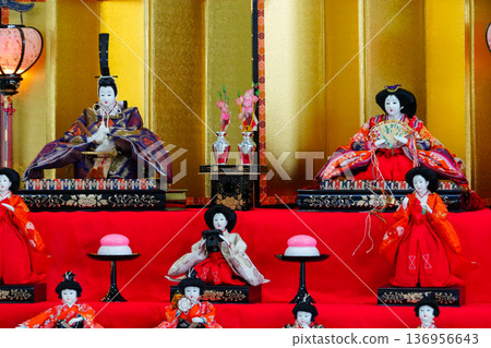 Hinamatsuri decorations 136956643