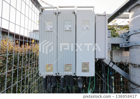 適用於通訊設備的高容量戶外電池組，續航時間長 [50Ah] 136958417