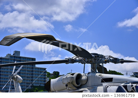 [Kanagawa] Yokosuka Maritime Self-Defense Force helicopter propeller 136961759