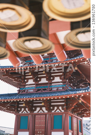 【四天王寺】代表大阪的古老寺廟，景色優美 136961780