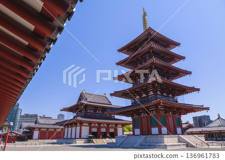 【四天王寺】代表大阪的古老寺廟，景色優美 136961783