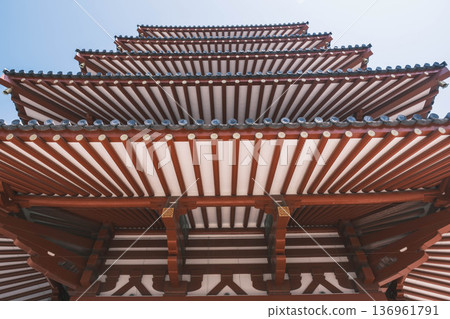 【四天王寺】代表大阪的古老寺廟，景色優美 136961791