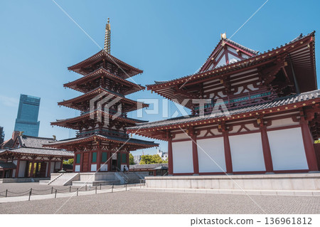 【四天王寺】代表大阪的古老寺廟，景色優美 136961812