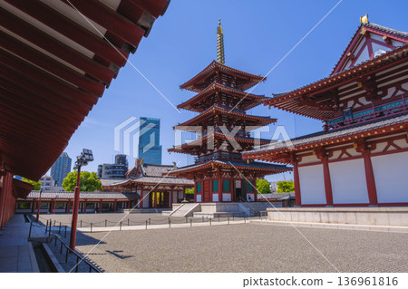 【四天王寺】代表大阪的古老寺廟，景色優美 136961816
