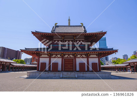 【四天王寺】代表大阪的古老寺廟，景色優美 136961826