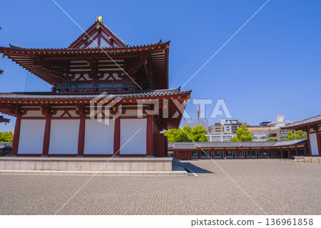 【四天王寺】代表大阪的古老寺廟，景色優美 136961858