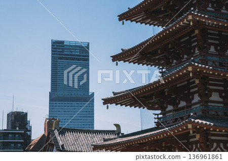 [Shitennoji Temple] Beautiful scenery of a historic temple that represents Osaka 136961861