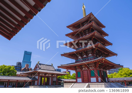 【四天王寺】代表大阪的古老寺廟，景色優美 136961899