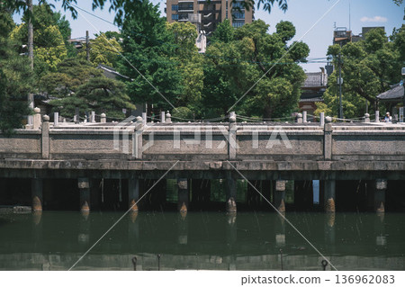 【四天王寺】代表大阪的古老寺廟，景色優美 136962083