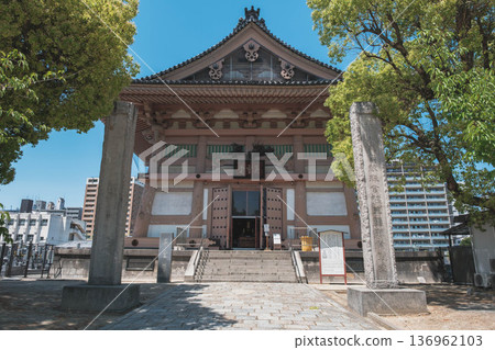 【四天王寺】代表大阪的古老寺廟,景色優美 【四天王寺】代表大阪的古老寺廟,景色優美 136962103