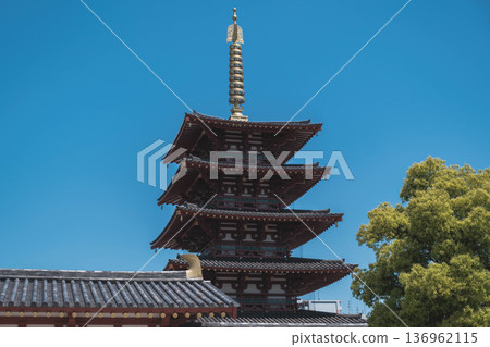 【四天王寺】代表大阪的古老寺廟，景色優美 136962115