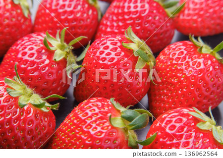 Fresh strawberries 136962564