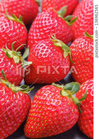 Fresh strawberries 136962565