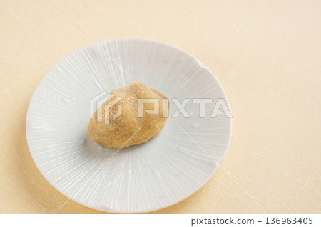 時令日式甜點“麥手餅” 時令日式甜點“麥手餅” 136963405