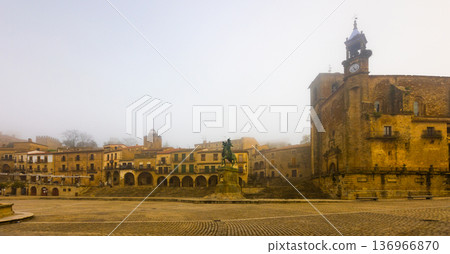Morning view of Plaza Mayor at Trujillo in spring 136966870