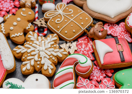 Christmas gingerbread cookies, sweet winter ginger cookies with ornament. Christmas gingerbread Christmas gingerbread cookies, sweet winter ginger cookies with ornament. Christmas gingerbread 136970372