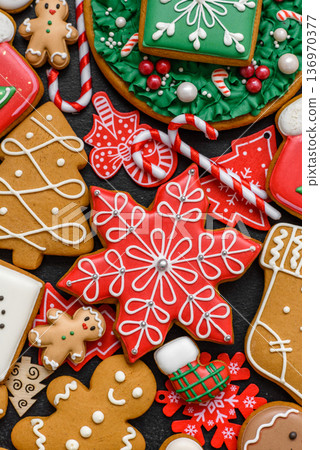 Christmas gingerbread cookies, sweet winter ginger cookies with ornament. Christmas gingerbread 136970377