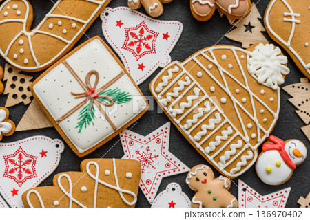Christmas gingerbread cookies, sweet winter ginger cookies with ornament. Christmas gingerbread Christmas gingerbread cookies, sweet winter ginger cookies with ornament. Christmas gingerbread 136970402