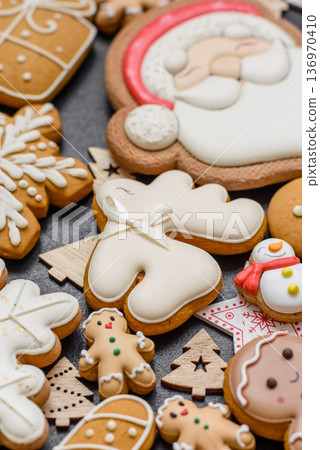 Christmas gingerbread cookies, sweet winter ginger cookies with ornament. Christmas gingerbread 136970410