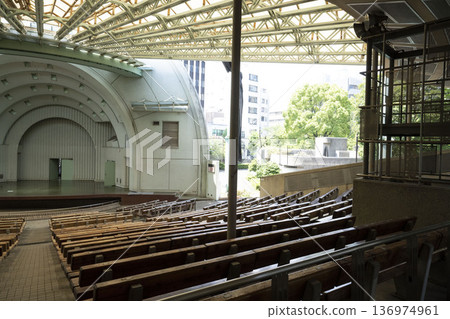 Outdoor theater in Ueno, Tokyo Outdoor theater in Ueno, Tokyo 136974961