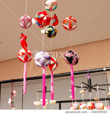懸掛雛人偶，飛驒高山市的春季傳統 136978083