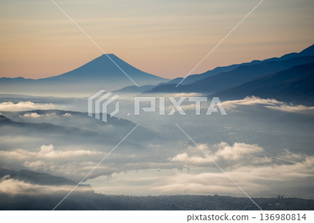 Mt. Fuji floating in the sea of clouds 136980814