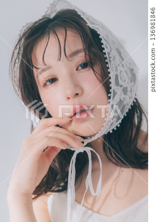 芭蕾舞核心時尚中的女性 136981846