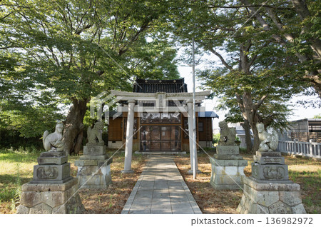 新潟縣的芥田稻荷神社（柏崎市） 136982972