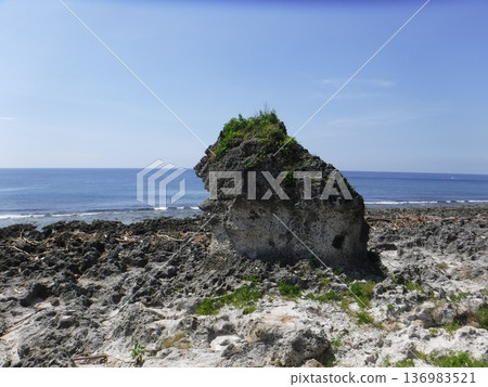 海和岩石 海和岩石 136983521