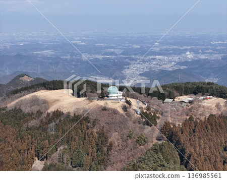 從多達拉山俯瞰關東平原和天文台。 從多達拉山俯瞰關東平原和天文台。 136985561