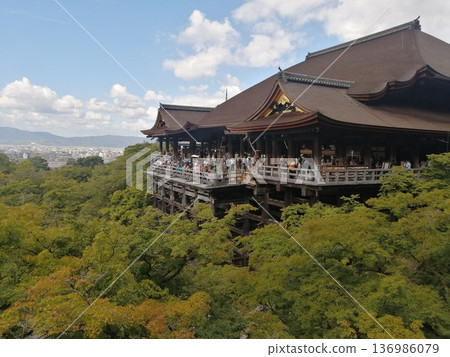 Kiyomizu Temple in summer 136986079