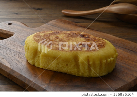 sweet potato cake 136986104