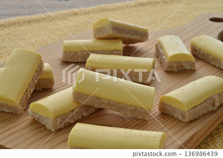 Enchanting butter crunch Enchanting butter crunch 136986439