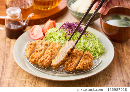 Pork loin cutlet set meal Pork loin cutlet set meal 136987918