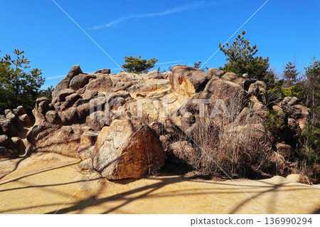 Kazebuki Rock (Hyogo Prefecture) Kazebuki Rock (Hyogo Prefecture) 136990294