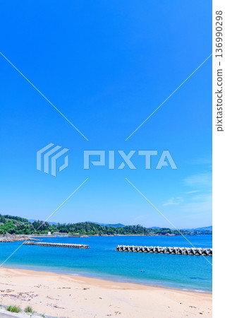 三陸陸前高田市的廣田海灘 三陸陸前高田市的廣田海灘 136990298