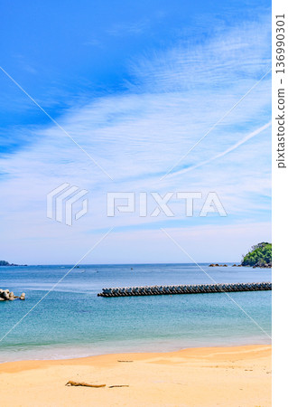 三陸陸前高田市的廣田海灘 三陸陸前高田市的廣田海灘 136990301