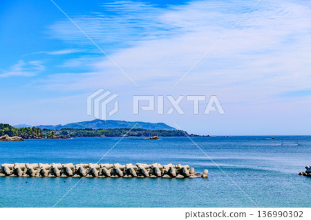 三陸陸前高田市的廣田海灘 三陸陸前高田市的廣田海灘 136990302