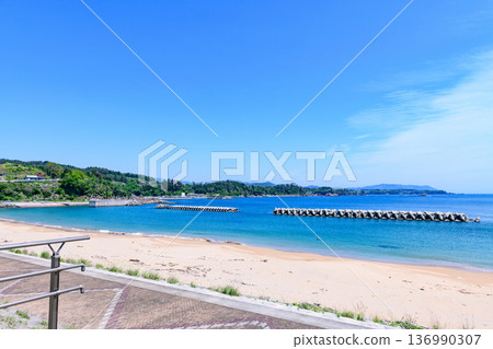 三陸陸前高田市的廣田海灘 136990307