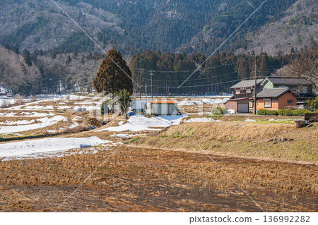 滋賀縣長濱市長原早春山村 滋賀縣長濱市長原早春山村 136992282