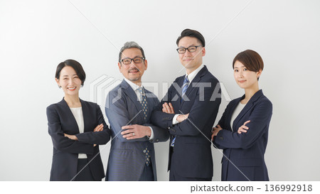 扮演武器的商人 扮演武器的商人 136992918