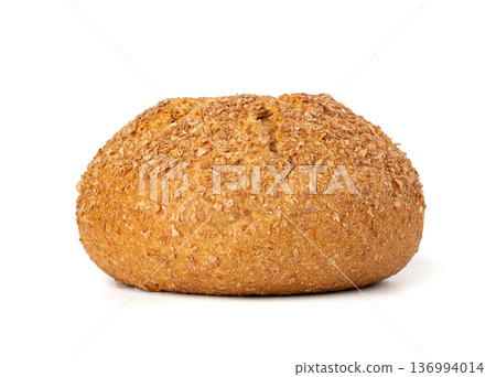 Brown rye bun isolated, round bread Brown rye bun isolated, round bread 136994014