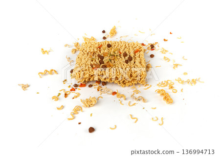 Raw Noodles, Dry Round Ramen Noodle, Uncooked Korea Vermicelli, Chinese Wheat Pasta 136994713