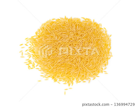 Raw orzo pasta, risoni or kritharaki pile 136994729