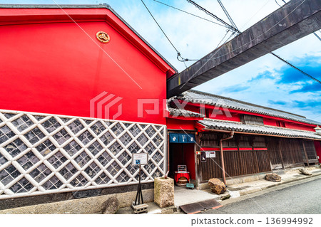 The early autumn streets of Hiketa, Kamebishiya Buildings 10, Higashikagawa City, Kagawa Prefecture 136994992